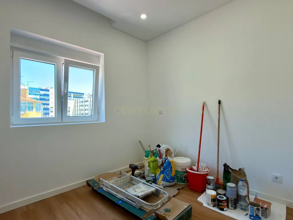 Apartamento T2+1 duplex remodelado na Cova da Piedade, Almada - imagem 9