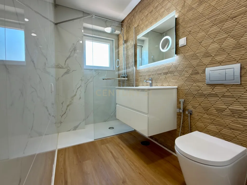 Apartamento T2+1 duplex remodelado na Cova da Piedade, Almada - imagem 15