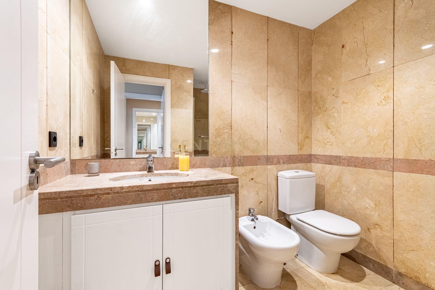 Apartamento T2 Twin Towers com Garagem - imagem 12