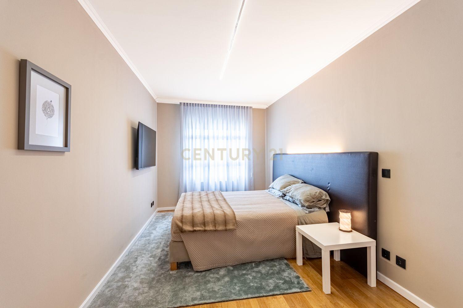 Apartamento T2 Twin Towers com Garagem - imagem 15