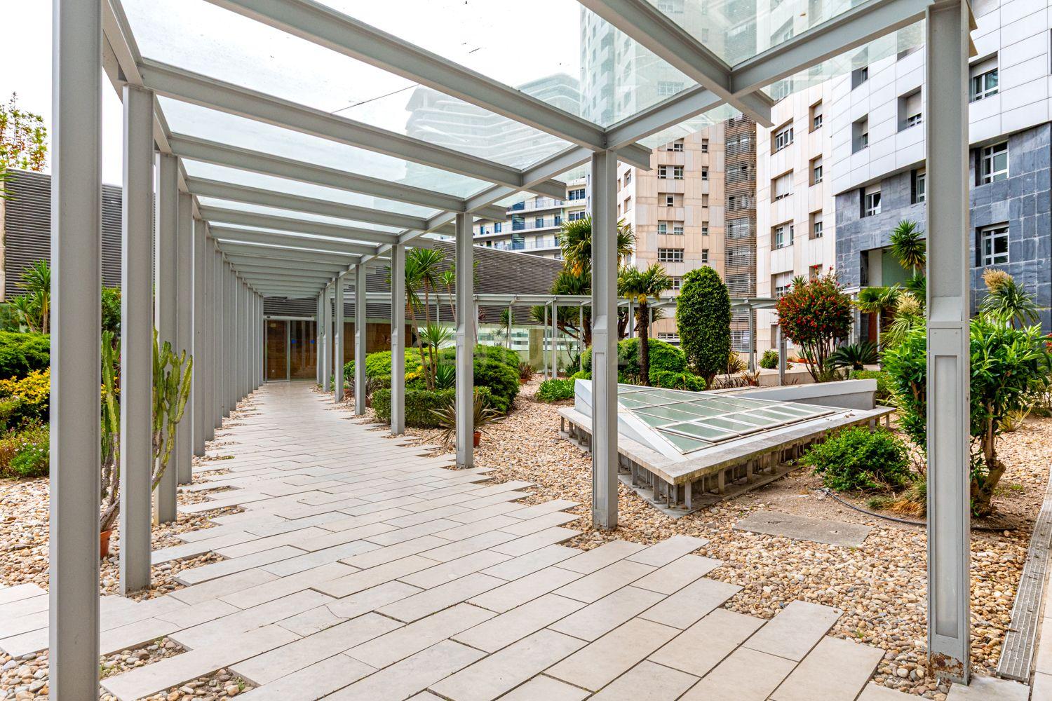 Apartamento T2 Twin Towers com Garagem - imagem 25