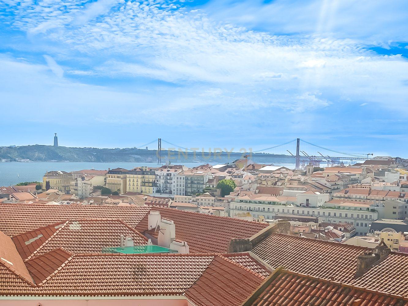 T2 na Costa do Castelo, Garagem e Elevador - imagem 26