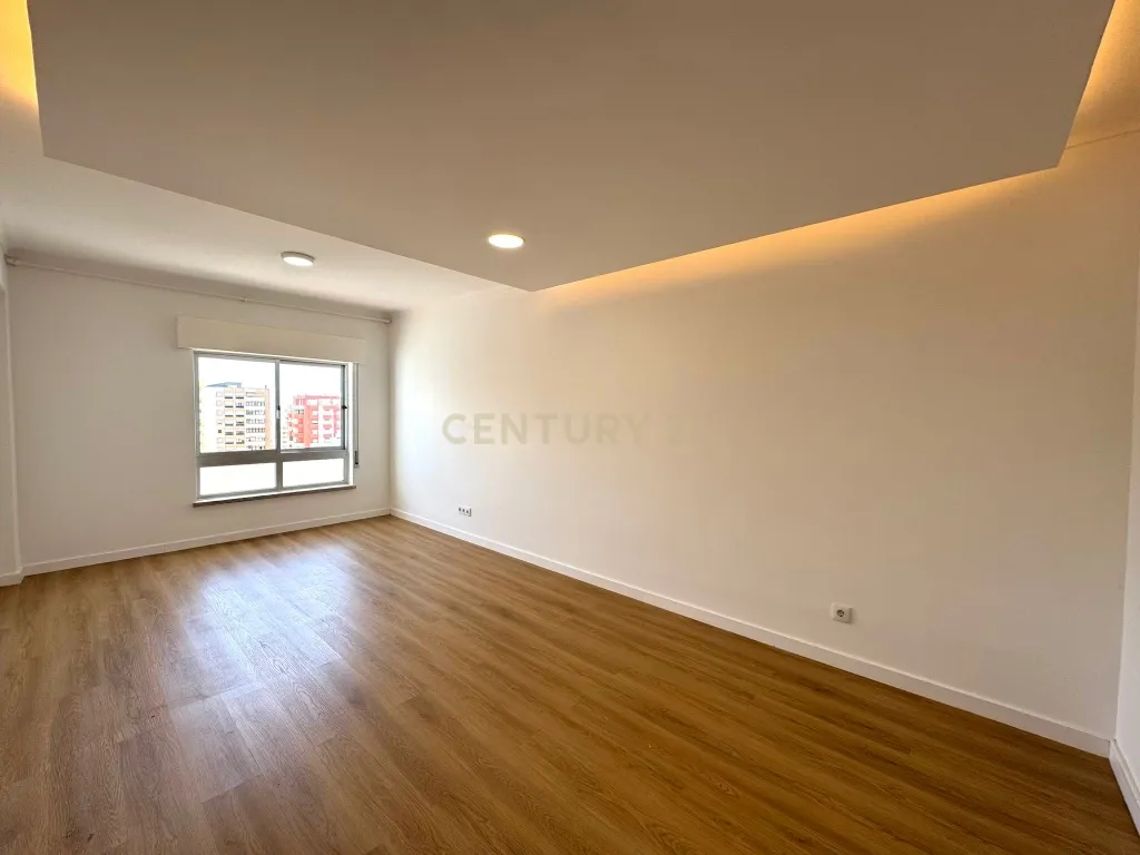 Apartamento T3 com vista rio na Póvoa de Santa Iria, Vila Franca de Xira - imagem 2