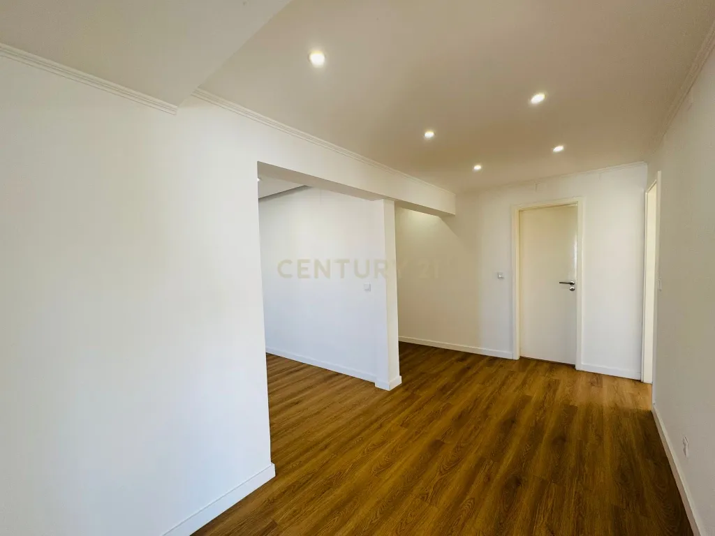 Apartamento T3 com vista rio na Póvoa de Santa Iria, Vila Franca de Xira - imagem 17