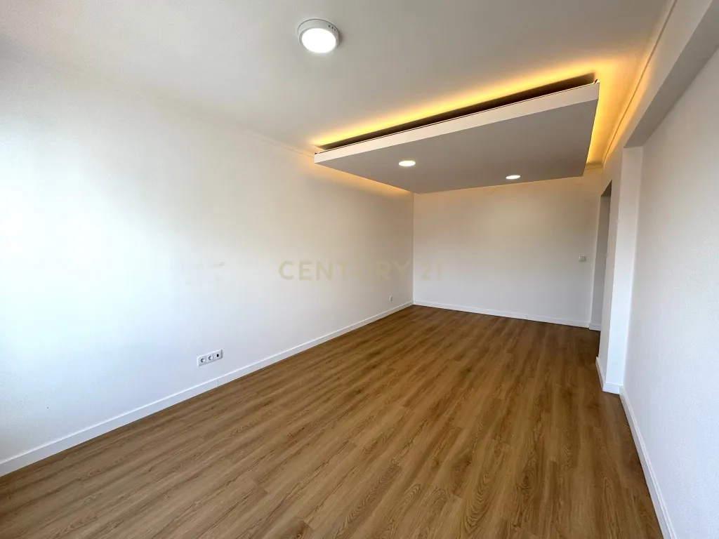 Apartamento T3 com vista rio na Póvoa de Santa Iria, Vila Franca de Xira - imagem 20