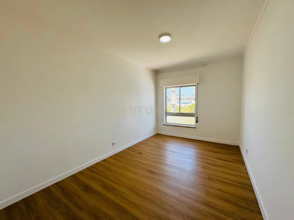 Apartamento T3 com vista rio na Póvoa de Santa Iria, Vila Franca de Xira - imagem 27