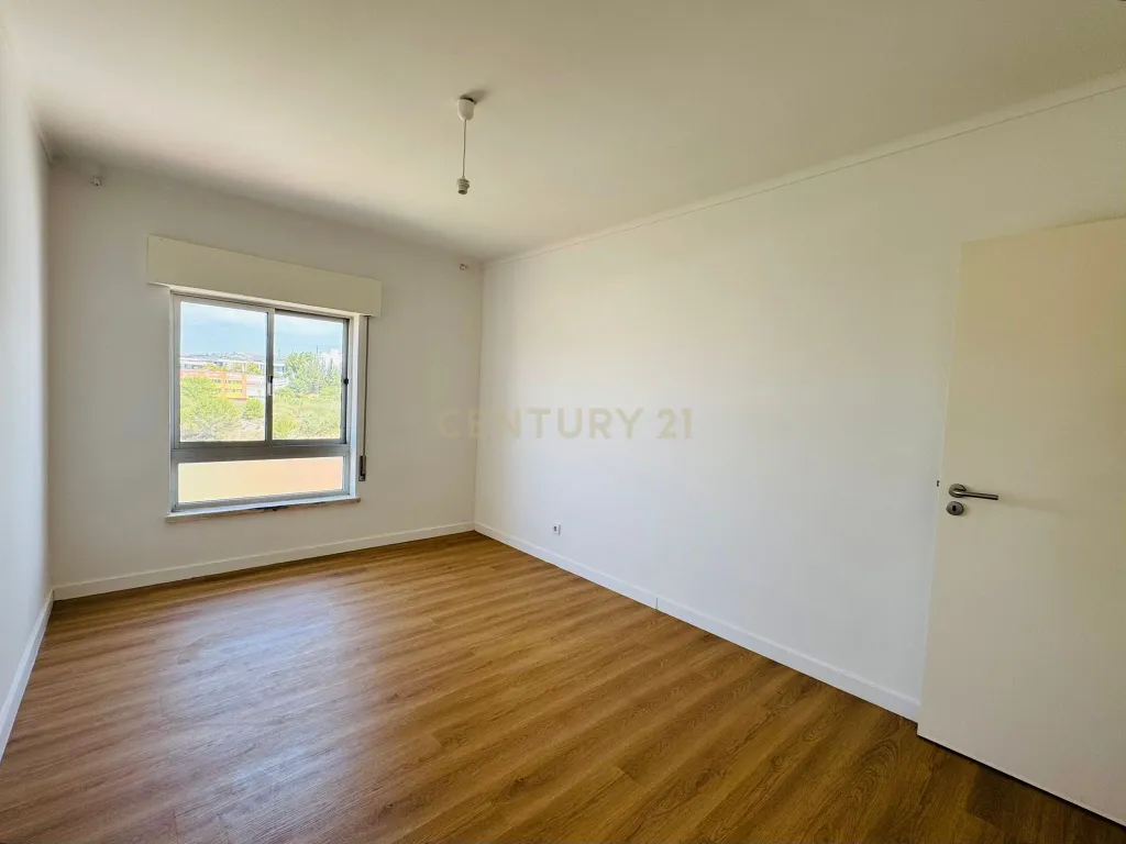 Apartamento T3 com vista rio na Póvoa de Santa Iria, Vila Franca de Xira - imagem 32