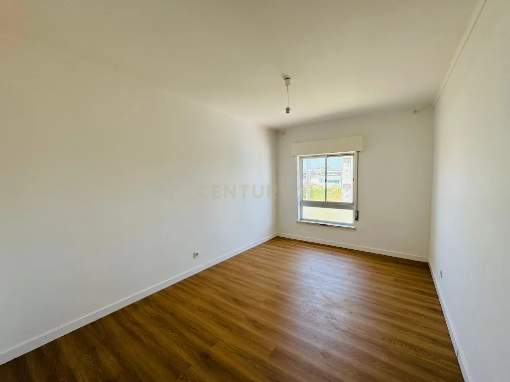 Apartamento T3 com vista rio na Póvoa de Santa Iria, Vila Franca de Xira - imagem 33
