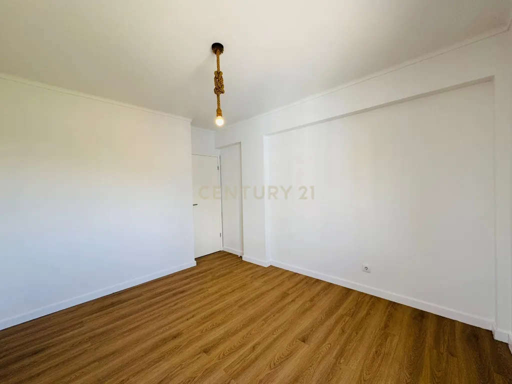 Apartamento T3 com vista rio na Póvoa de Santa Iria, Vila Franca de Xira - imagem 39
