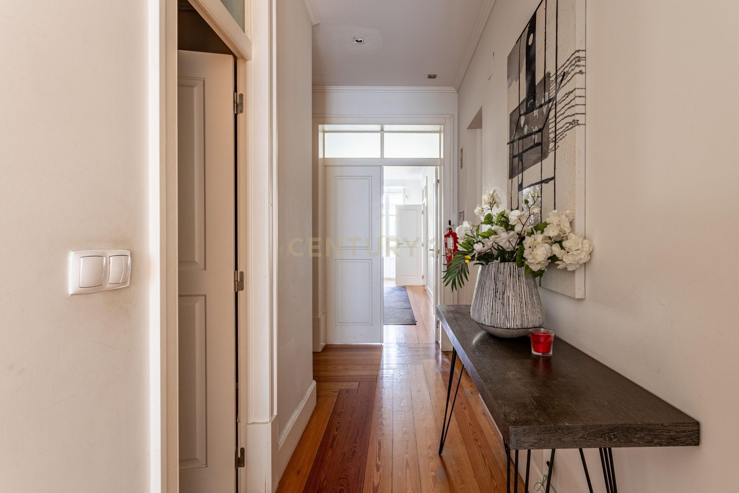 Apartamento T4 para venda com licença AL, na Baixa em Lisboa - imagem 05