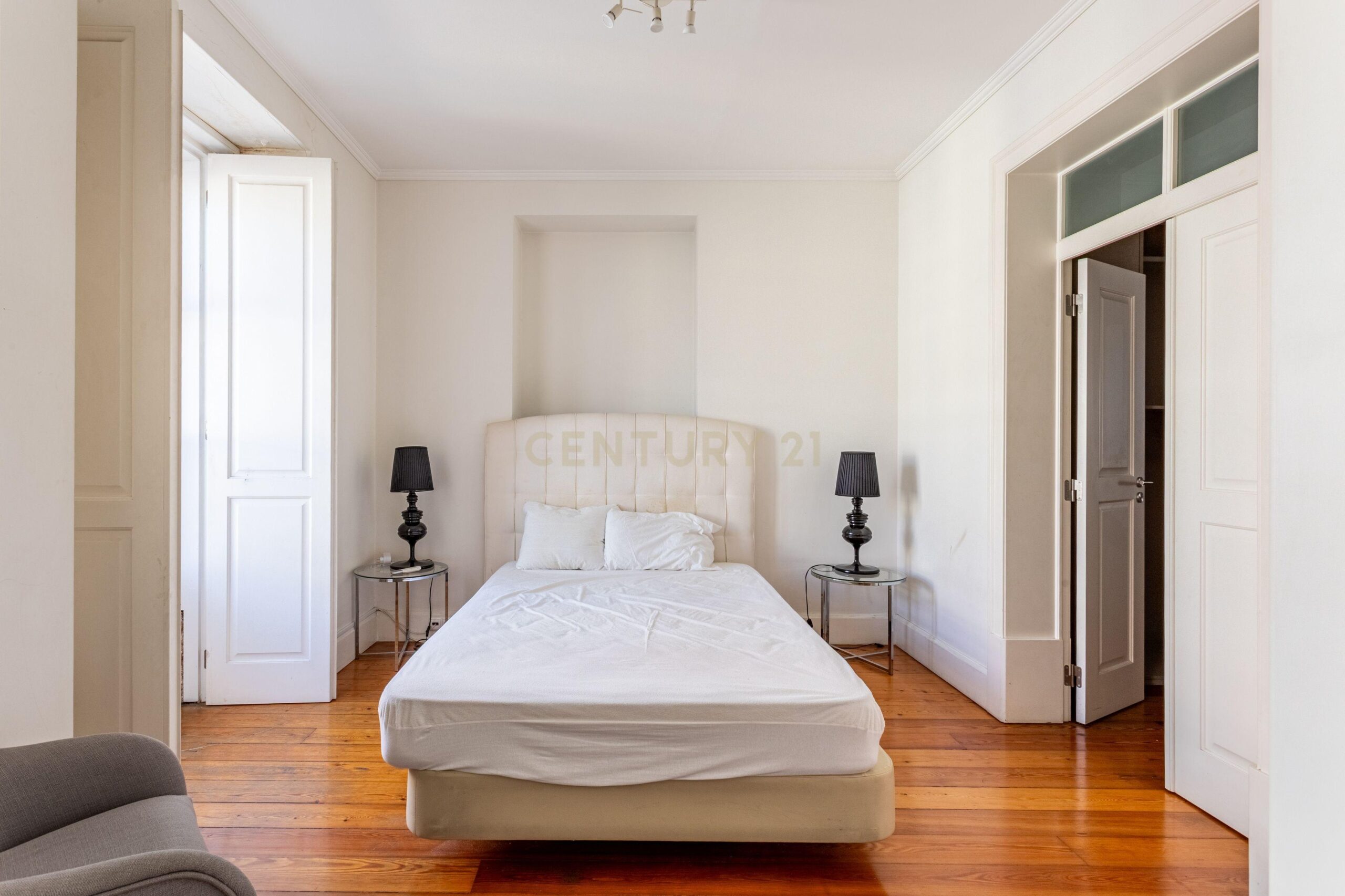 Apartamento T4 para venda com licença AL, na Baixa em Lisboa - imagem 12