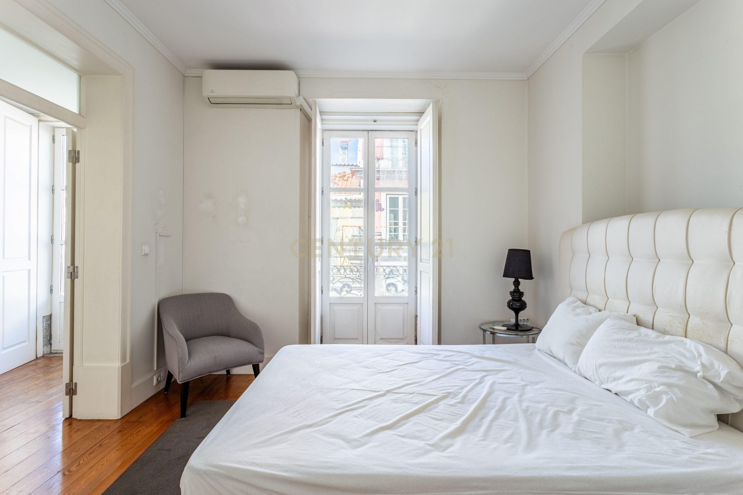 Apartamento T4 para venda com licença AL, na Baixa em Lisboa - imagem 13
