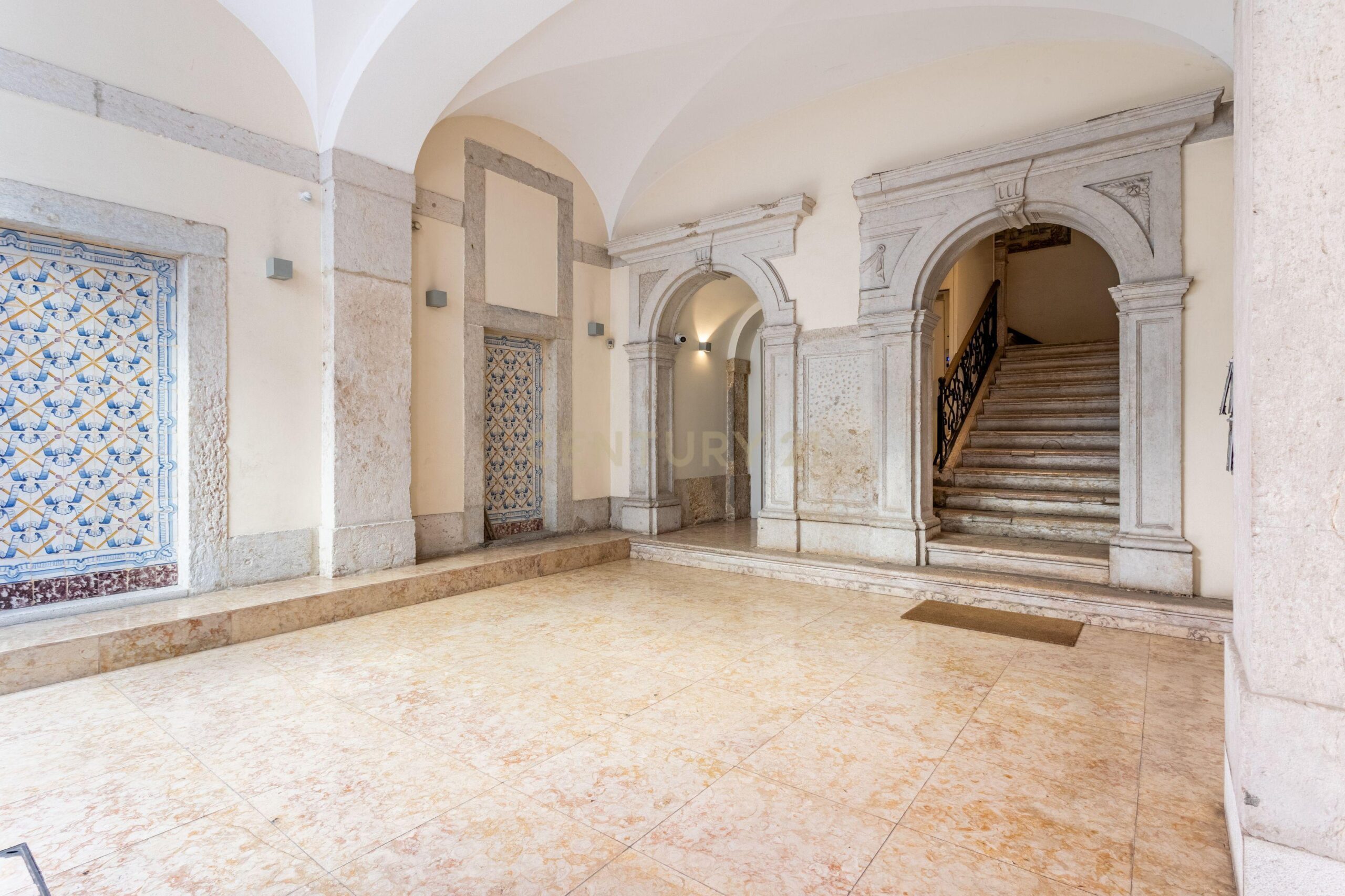 Apartamento T4 para venda com licença AL, na Baixa em Lisboa - imagem 22