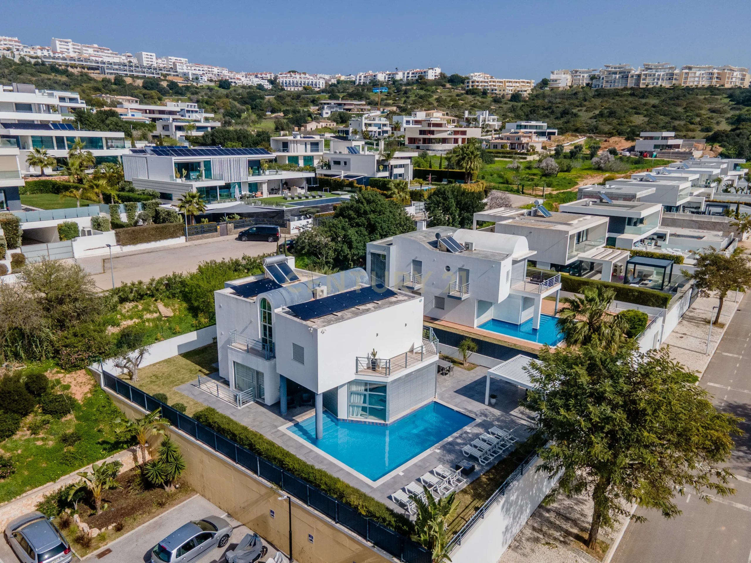 Moradia Contemporânea , com 5 quartos, na Marina de Albufeira. - imagem 03