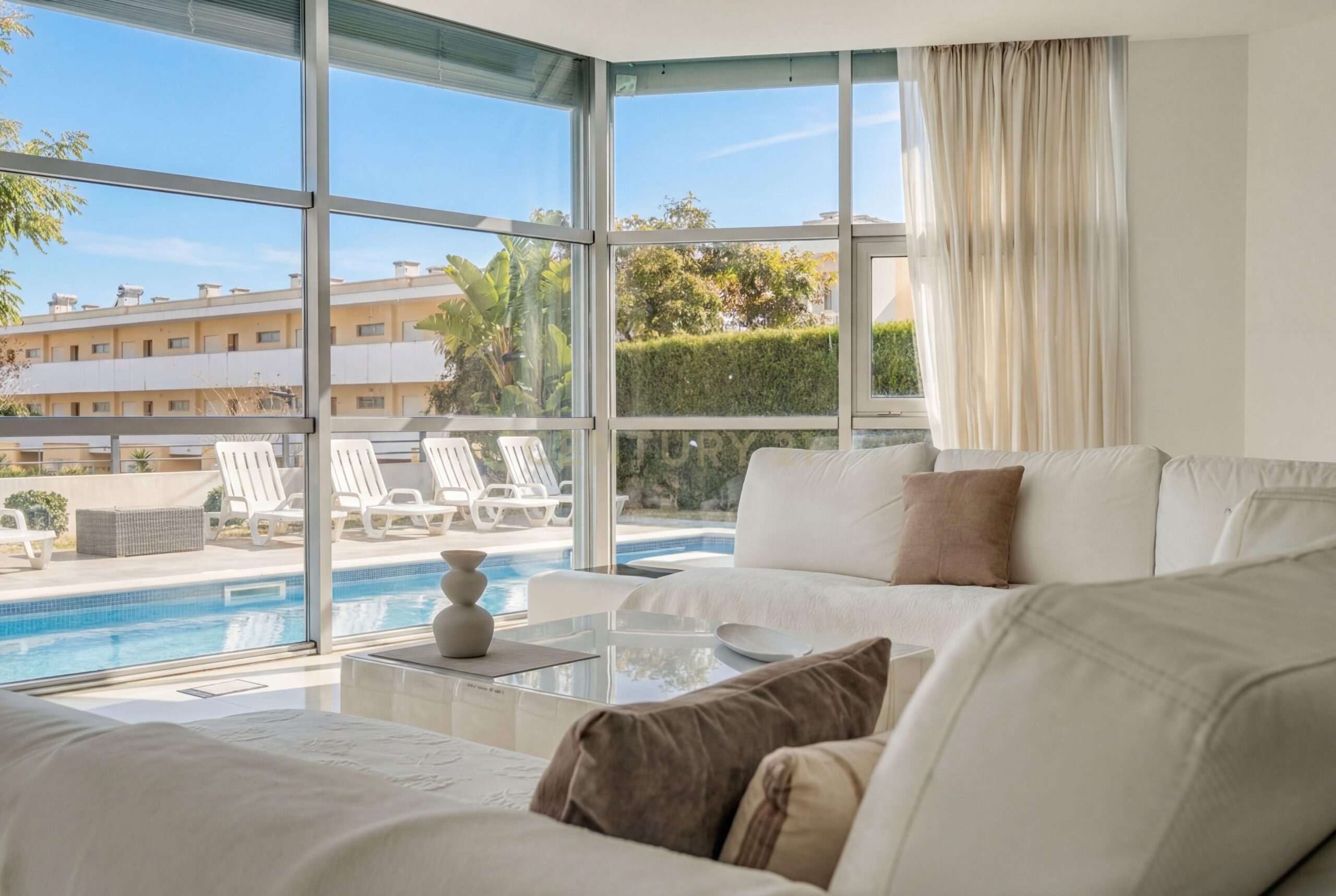 Moradia Contemporânea , com 5 quartos, na Marina de Albufeira. - imagem 05