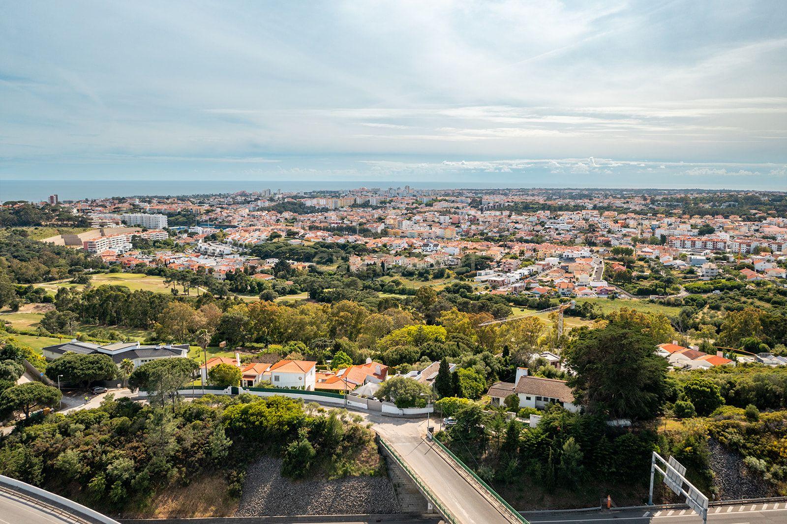Moradia para Reabilitação Total, com 540 m² de Área Bruta de Construção, em Lote Urbano de 2.350 m² | Alcabideche, Cascais - imagem 08