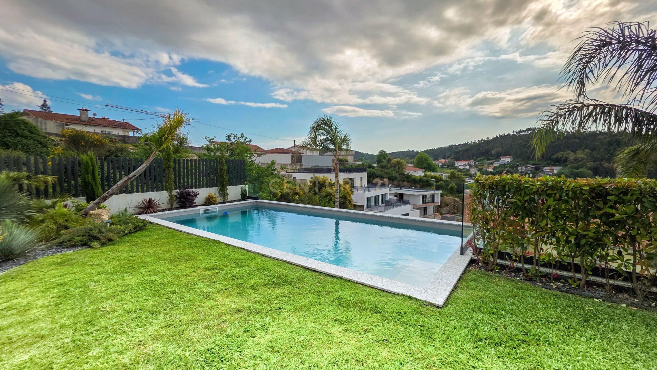 Moradia Contemporânea T4 com Piscina | Arquitetura Premium | Brufe, Vila Nova de Famalicão - imagem 02