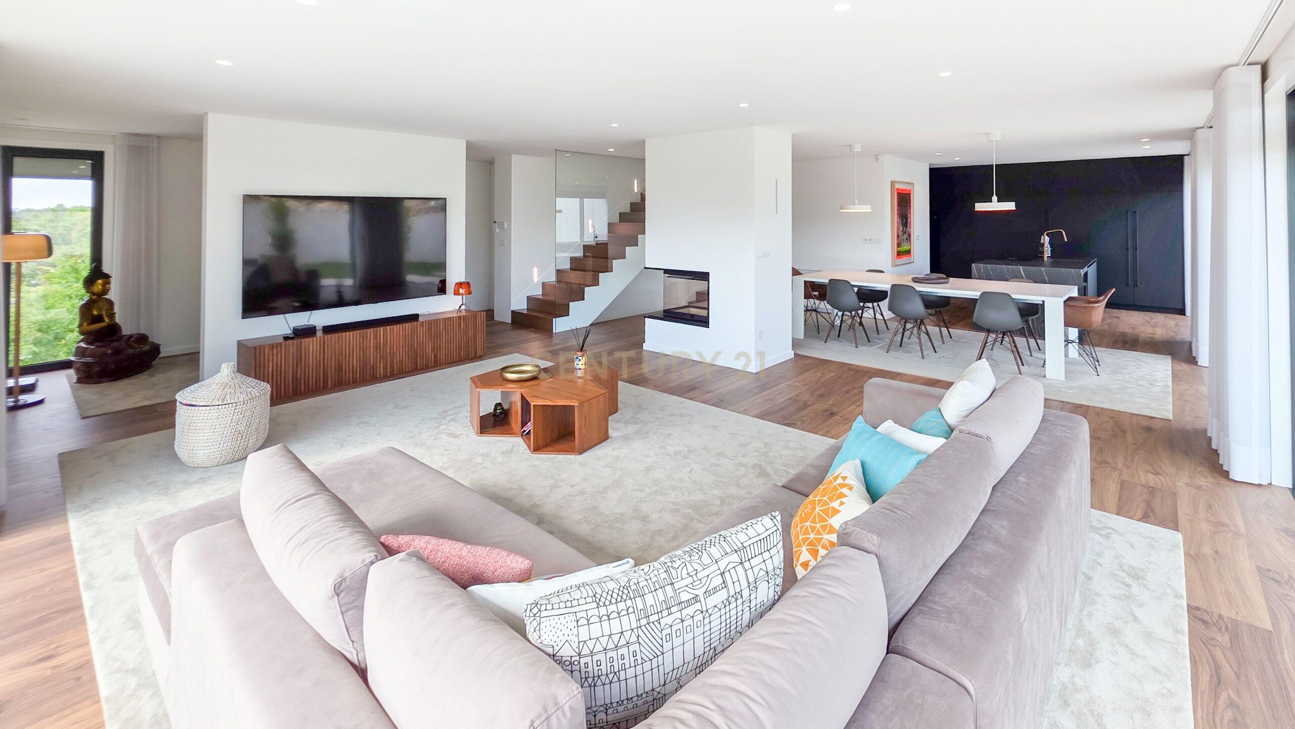 Moradia Contemporânea T4 com Piscina | Arquitetura Premium | Brufe, Vila Nova de Famalicão - imagem 03