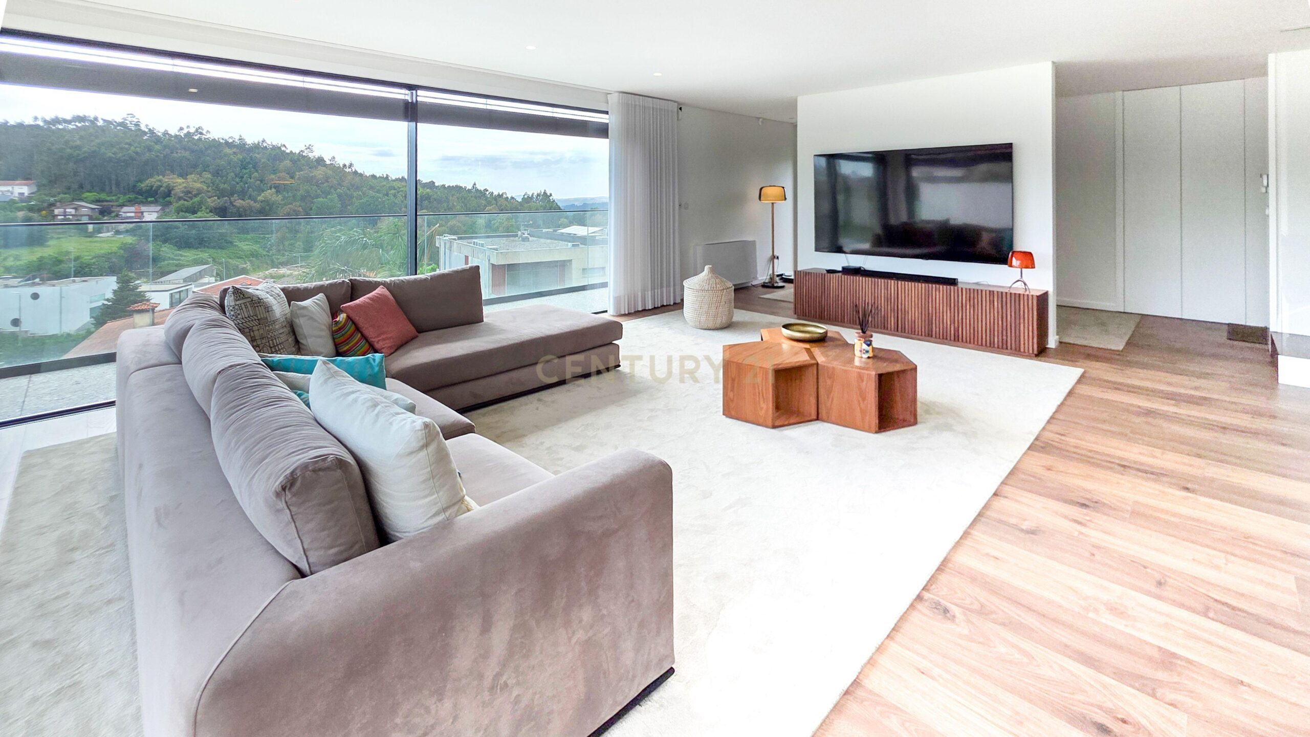Moradia Contemporânea T4 com Piscina | Arquitetura Premium | Brufe, Vila Nova de Famalicão - imagem 05