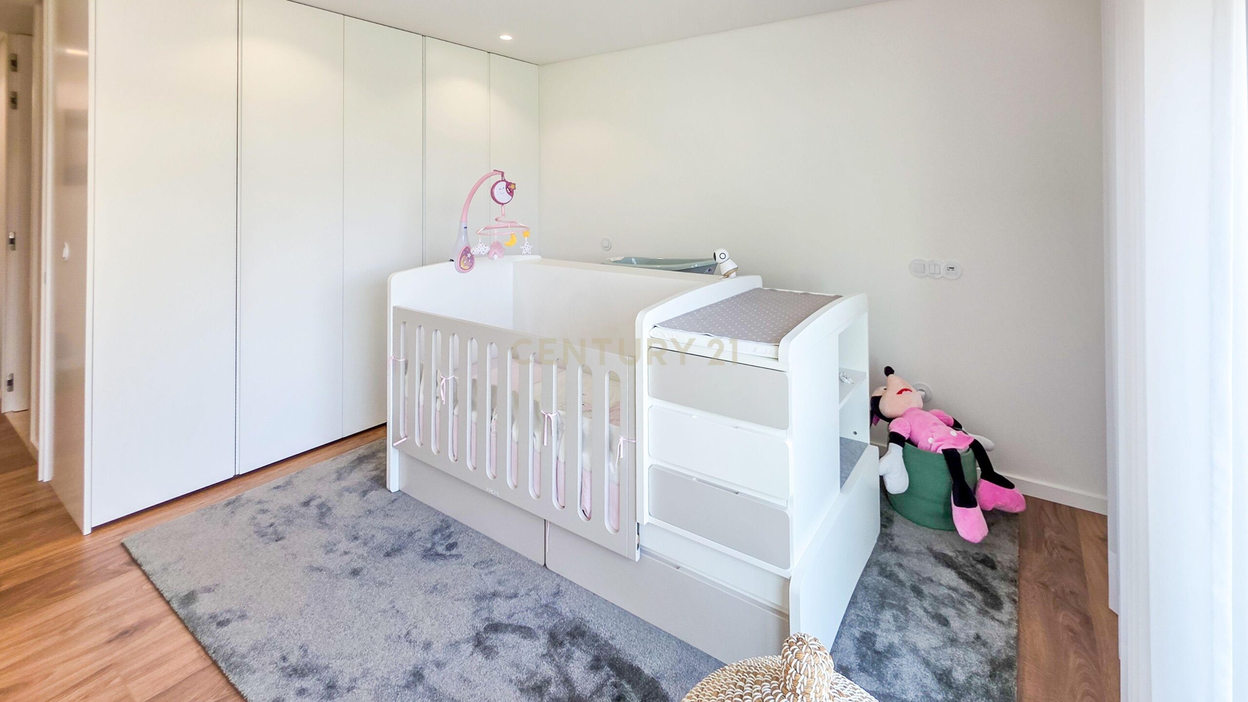 Moradia Contemporânea T4 com Piscina | Arquitetura Premium | Brufe, Vila Nova de Famalicão - imagem 23