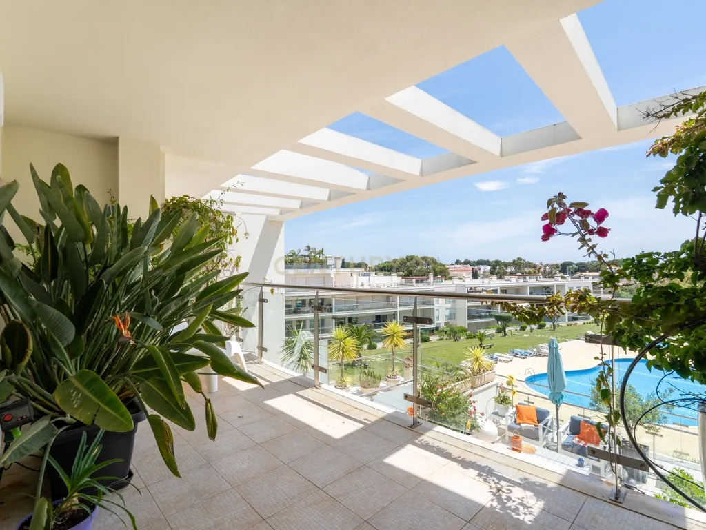 Moradia 5 Quartos, com espaços amplos e conforto absoluto. Piscina, Sala de Cinema e Garagem em Box. Monte da Balaia ,Olhos de Água, Albufeira - imagem 10