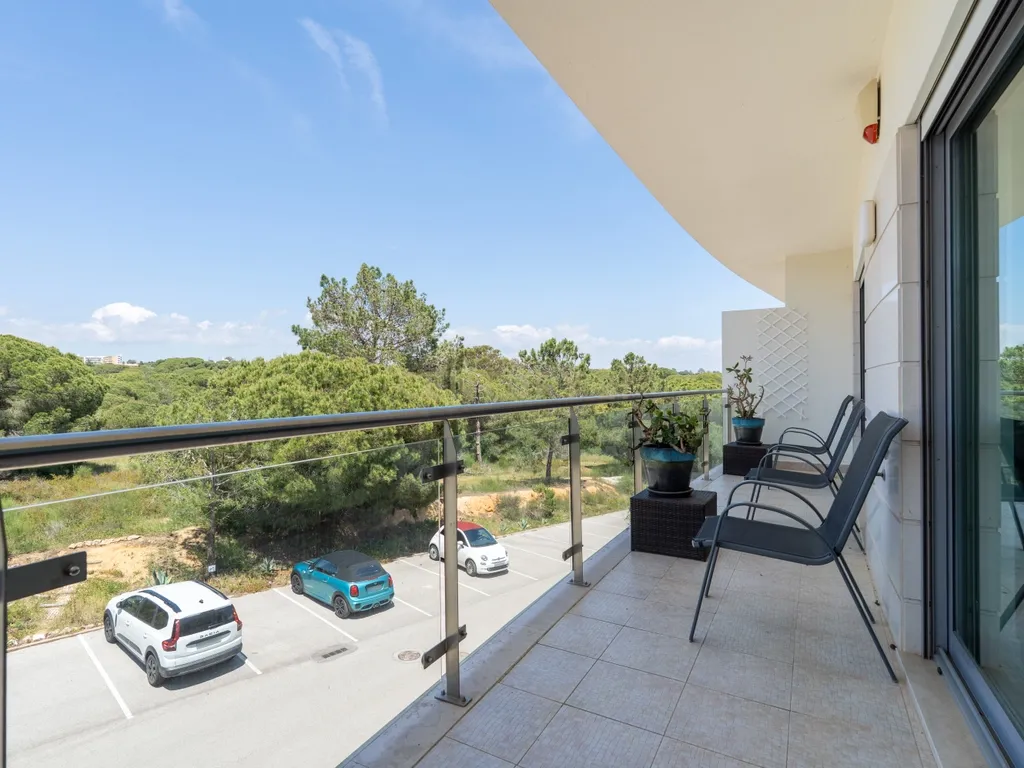Moradia 5 Quartos, com espaços amplos e conforto absoluto. Piscina, Sala de Cinema e Garagem em Box. Monte da Balaia ,Olhos de Água, Albufeira - imagem 24