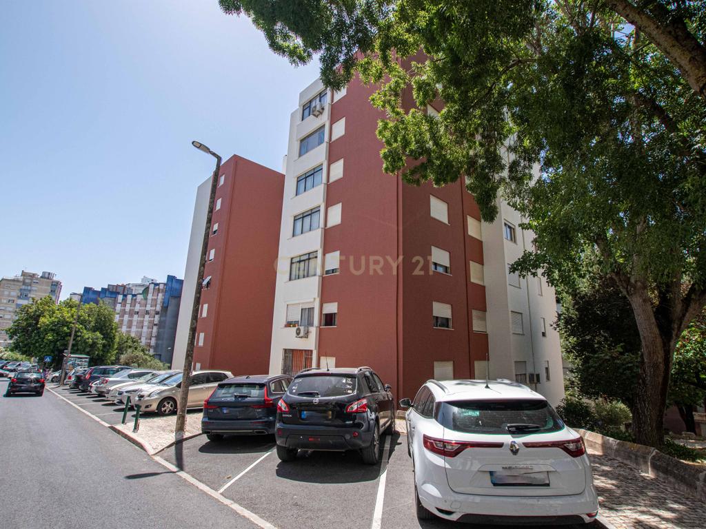 Apartamento T3 em Monte Abraão – imagem 08