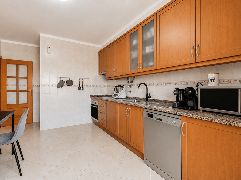 Apartamento T3 em Quelfes — imagem 11