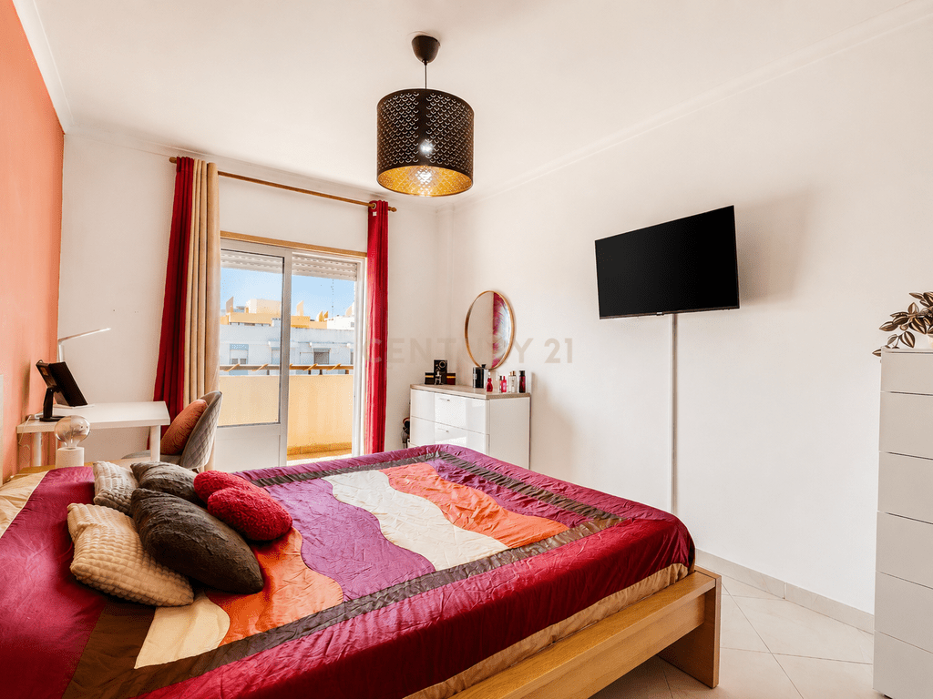 Apartamento T3 em Quelfes — imagem 14