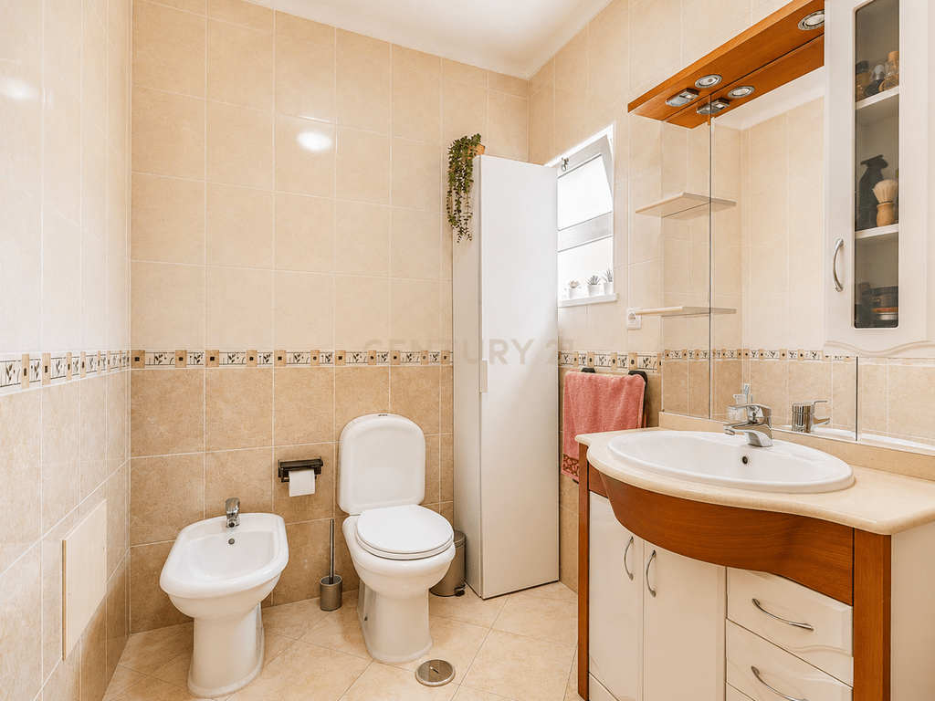 Apartamento T3 em Quelfes — imagem 16