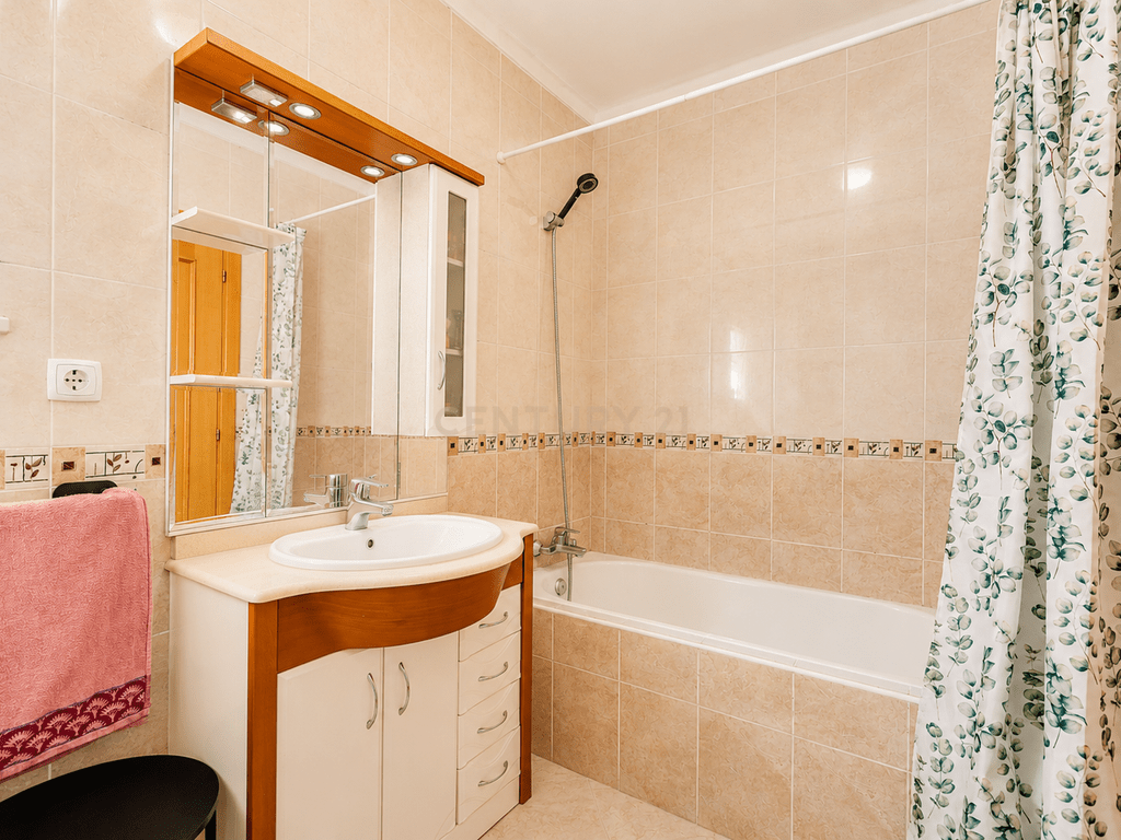 Apartamento T3 em Quelfes — imagem 17
