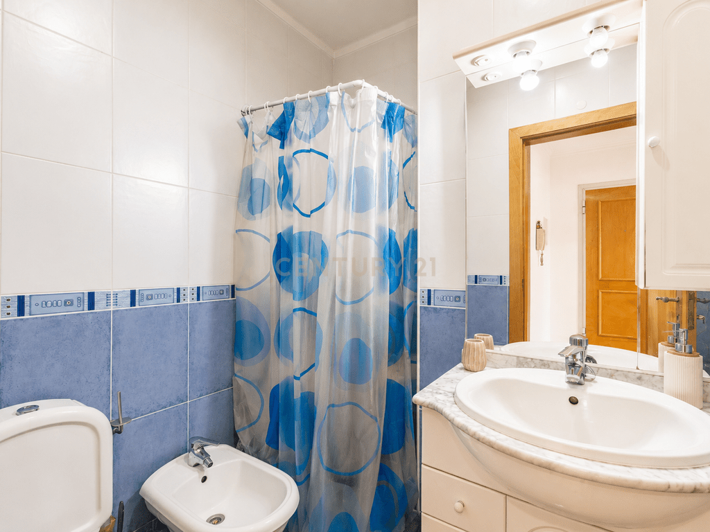 Apartamento T3 em Quelfes — imagem 25