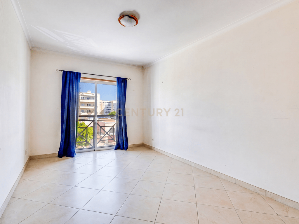 Apartamento T3 em Quelfes — imagem 27