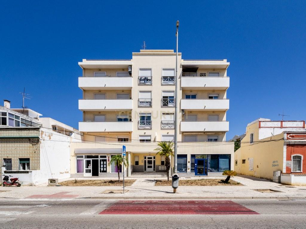 Apartamento T3 em Quelfes — imagem 29
