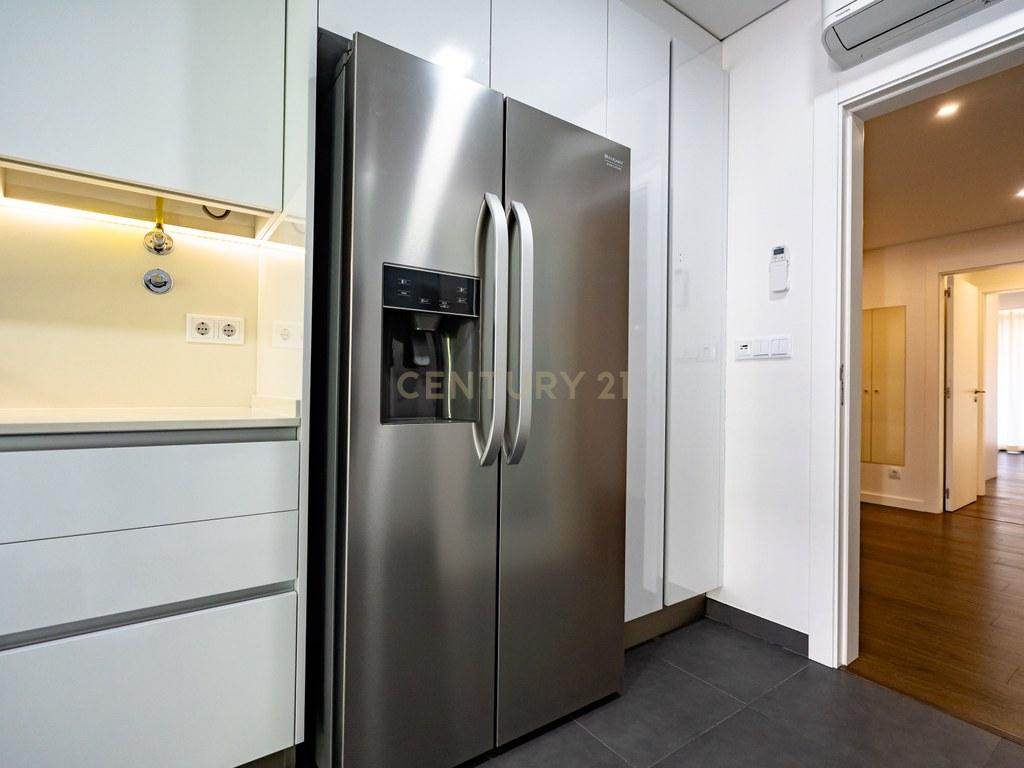Apartamento T3 em Santo António dos Olivais — imagem 06