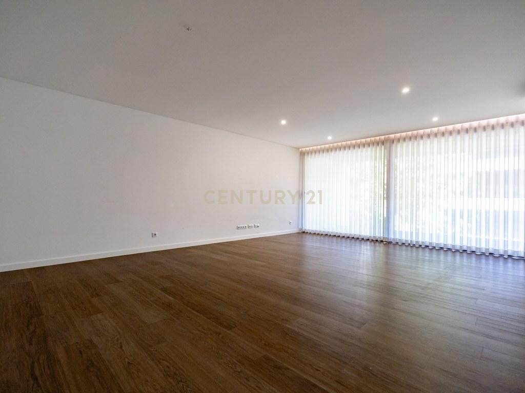 Apartamento T3 em Santo António dos Olivais — imagem 11