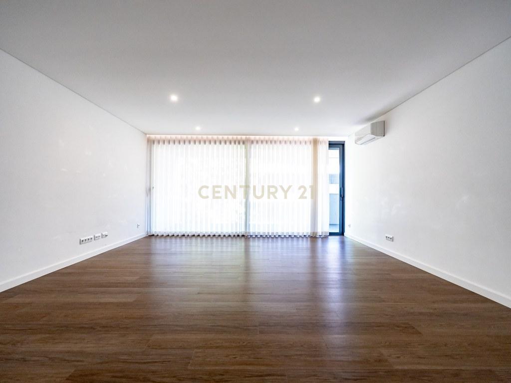 Apartamento T3 em Santo António dos Olivais — imagem 12