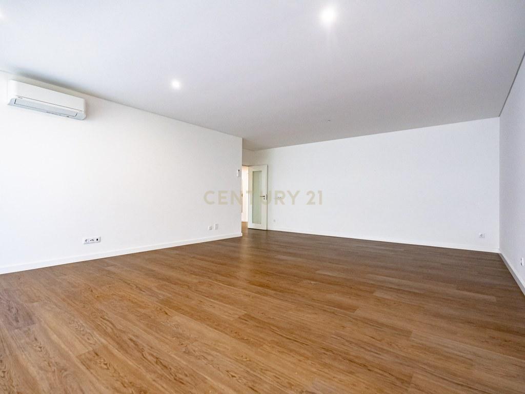 Apartamento T3 em Santo António dos Olivais — imagem 13
