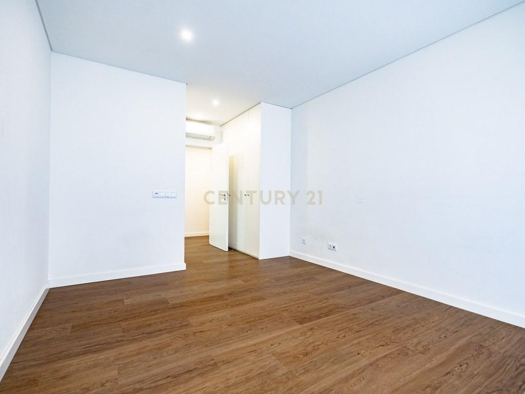 Apartamento T3 em Santo António dos Olivais — imagem 17