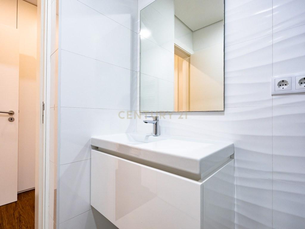 Apartamento T3 em Santo António dos Olivais — imagem 22