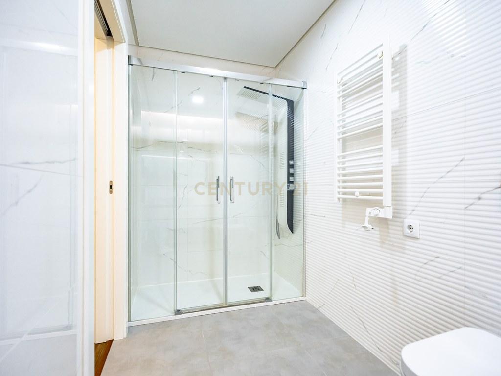 Apartamento T3 em Santo António dos Olivais — imagem 25