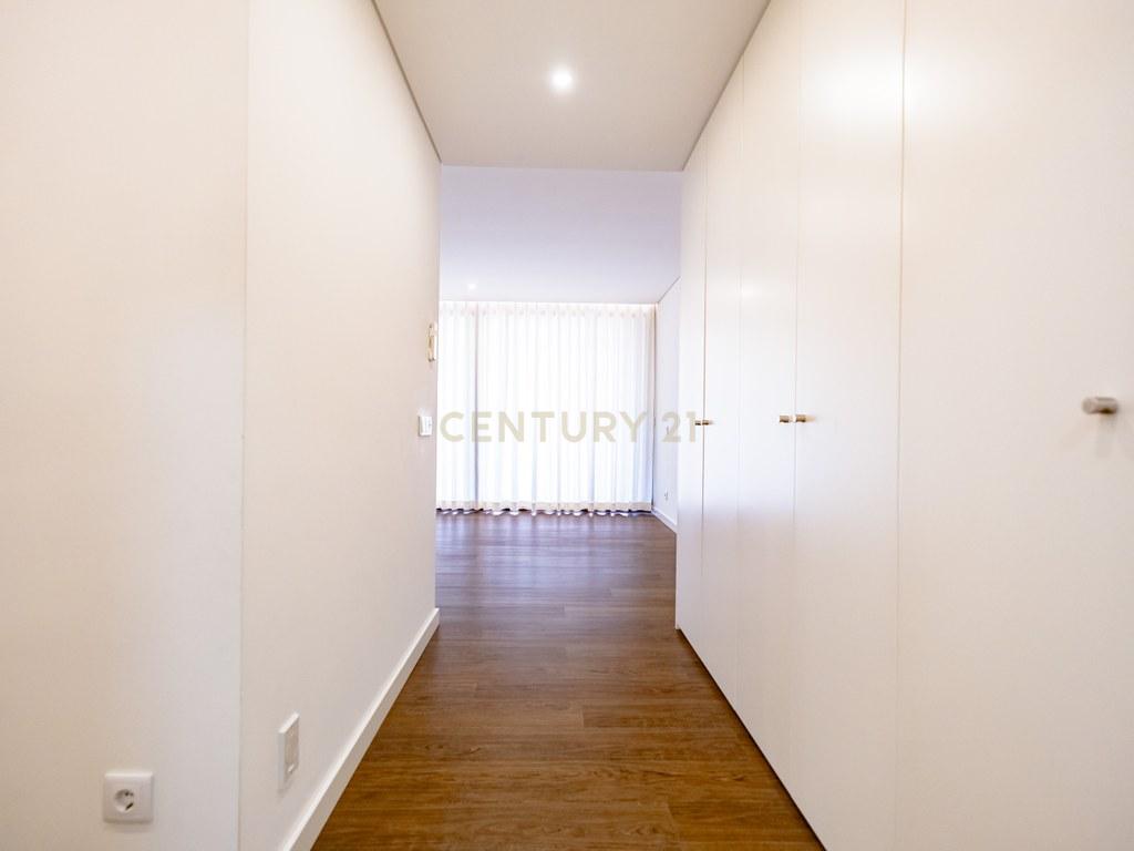 Apartamento T3 em Santo António dos Olivais — imagem 27