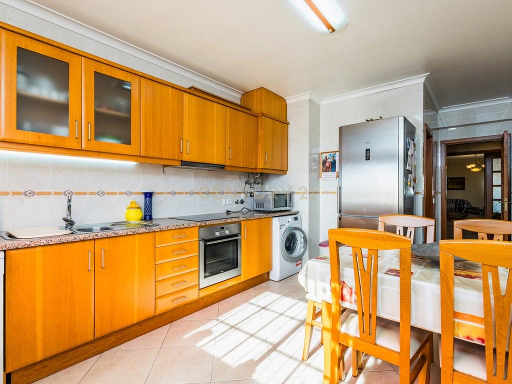 Apartamento T3 em União das freguesias de Marrazes e Barosa — imagem 12