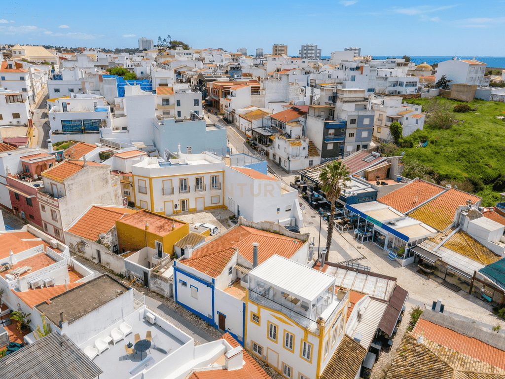 Prédio com restaurante em Alvor – imagem 06