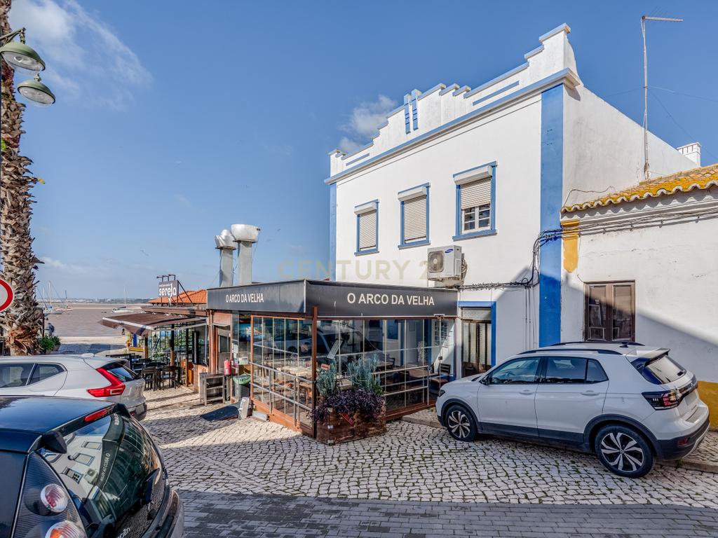 Prédio com restaurante em Alvor – imagem 08