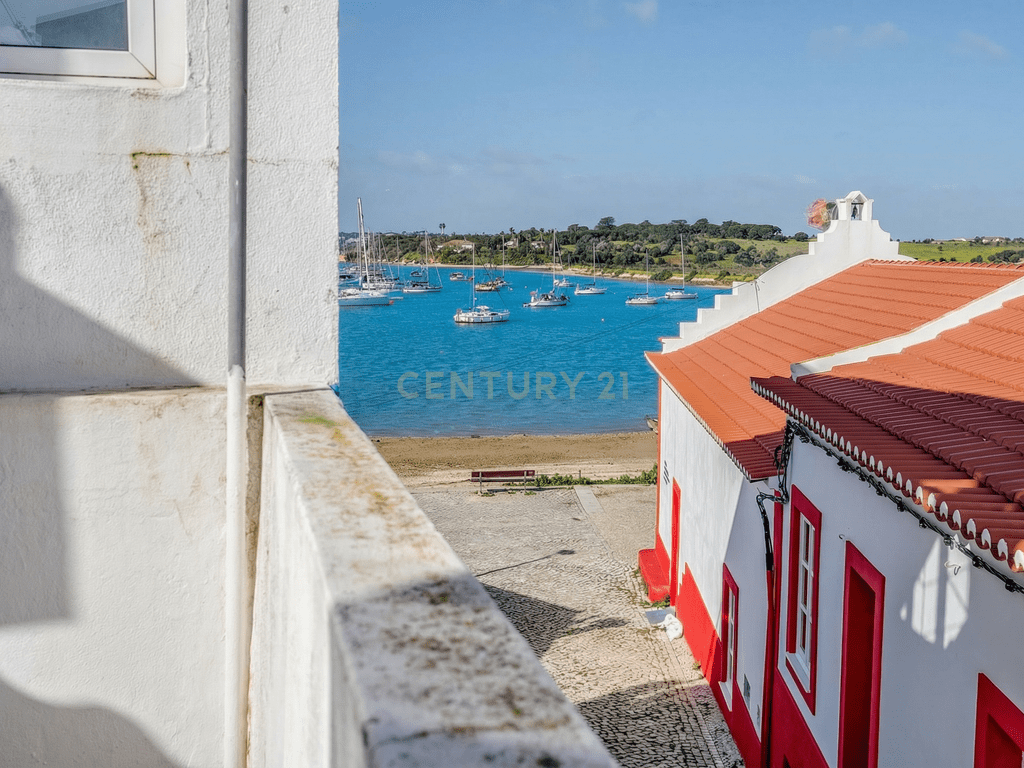 Prédio com restaurante em Alvor – imagem 24