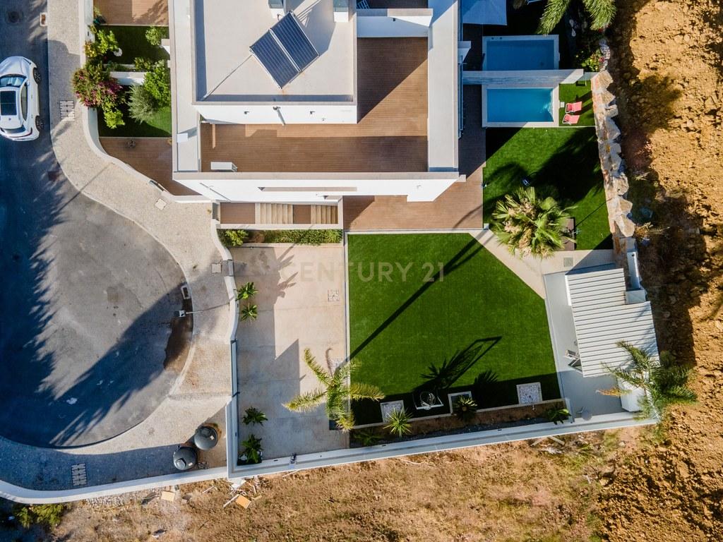Moradia T4+ em Ferreiras — imagem 44