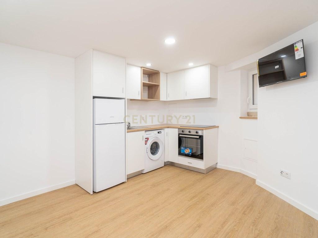 Apartamento T2 em União das freguesias de Coimbra (Sé Nova, Santa Cruz, Almedina e São Bartolomeu) — imagem 08