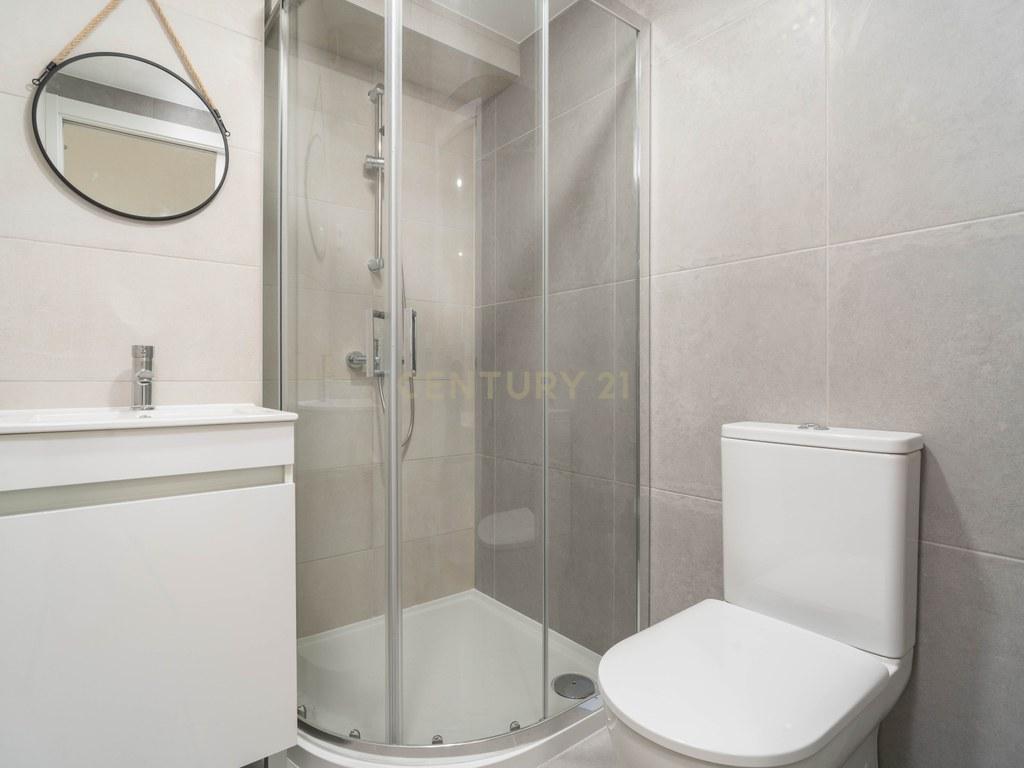 Apartamento T2 em União das freguesias de Coimbra (Sé Nova, Santa Cruz, Almedina e São Bartolomeu) — imagem 09