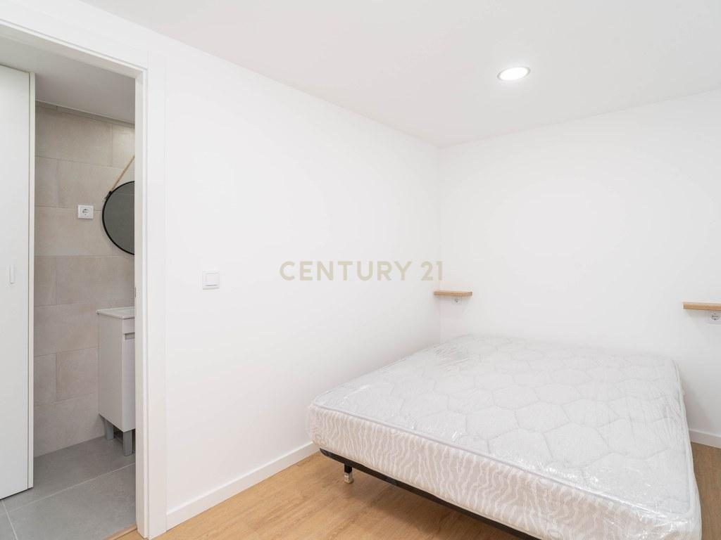 Apartamento T2 em União das freguesias de Coimbra (Sé Nova, Santa Cruz, Almedina e São Bartolomeu) — imagem 16